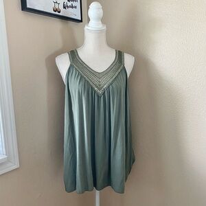 Unique brand sequin tank top in olive, Sz. L